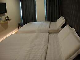 1 Hotel Mahkota Cheras