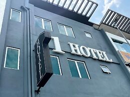 1 Hotel Mahkota Cheras