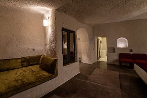 Artemis Cave Suites - Adults Only