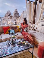 Artemis Cave Suites - Adults Only