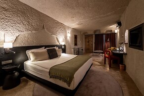 Artemis Cave Suites - Adults Only