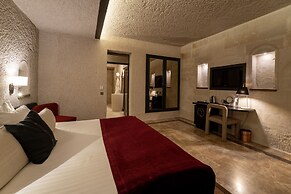 Artemis Cave Suites - Adults Only