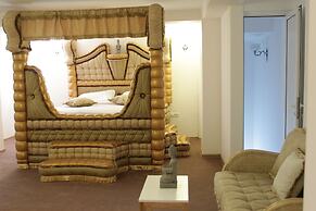 Bali Colosseum Hotel