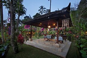 The Mahogany Villa