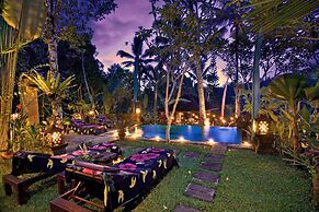 The Mahogany Villa