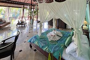 The Mahogany Villa
