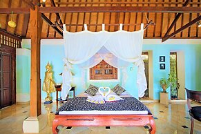 The Mahogany Villa