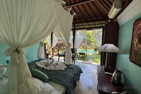 The Mahogany Villa