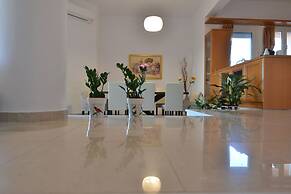 Diogenis Home
