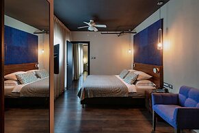 PLAY Seaport Suite Hotel TLV