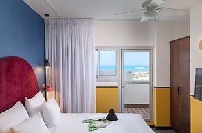 PLAY Seaport Suite Hotel TLV