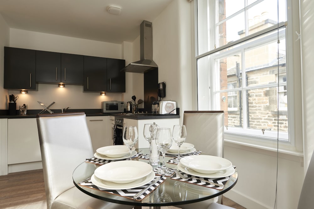 Braid Apartments by Mansley