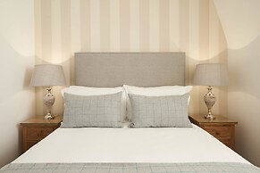 Braid Apartments by Mansley