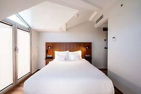 Discovery Hotel