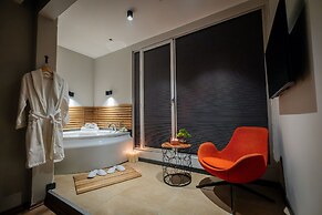 Discovery Hotel
