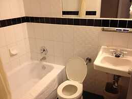 Airport Motor Inn