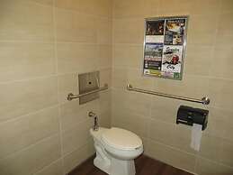 Airport Motor Inn