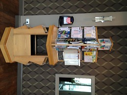 Airport Motor Inn
