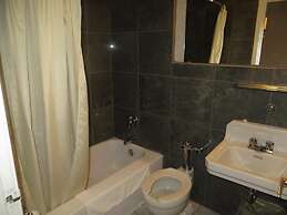 Airport Motor Inn