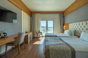 Parion Hotel