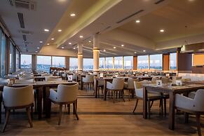 Parion Hotel