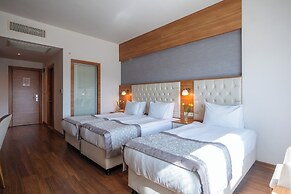 Parion Hotel