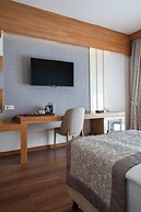 Parion Hotel