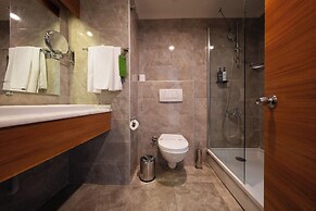 Parion Hotel