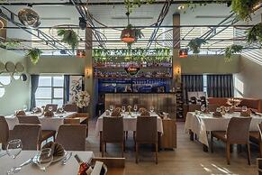 Parion Hotel