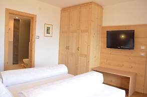 Hotel Karin