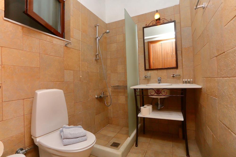 Vathi Hotel