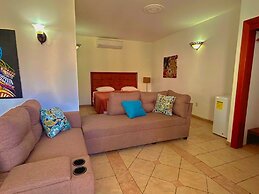 West Bay Colonial