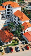 West Bay Colonial