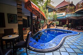 Sri Ratu Hotel