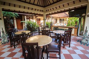 Sri Ratu Hotel