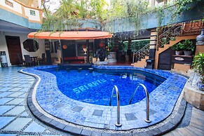 Sri Ratu Hotel
