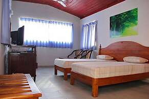 Roy Villa Beach Hotel