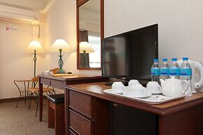 Hoya Hot Springs Hotel