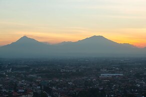 Alila Solo, Java