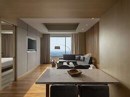 Alila Solo, Java