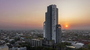 Alila Solo, Java