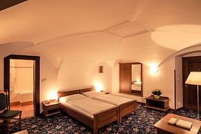 LH Hotel Gold