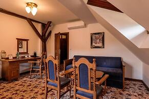 LH Hotel Gold