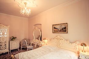LH Hotel Gold
