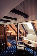 LH Hotel Gold