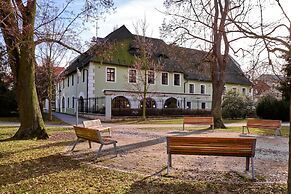 LH Hotel Gold