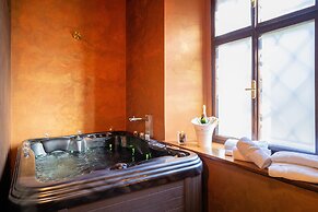 LH Hotel Gold