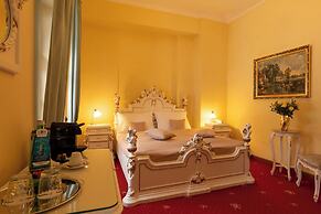LH Hotel Gold