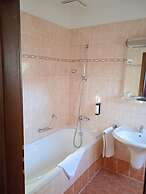 LH Hotel Gold