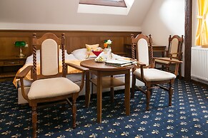 LH Hotel Gold